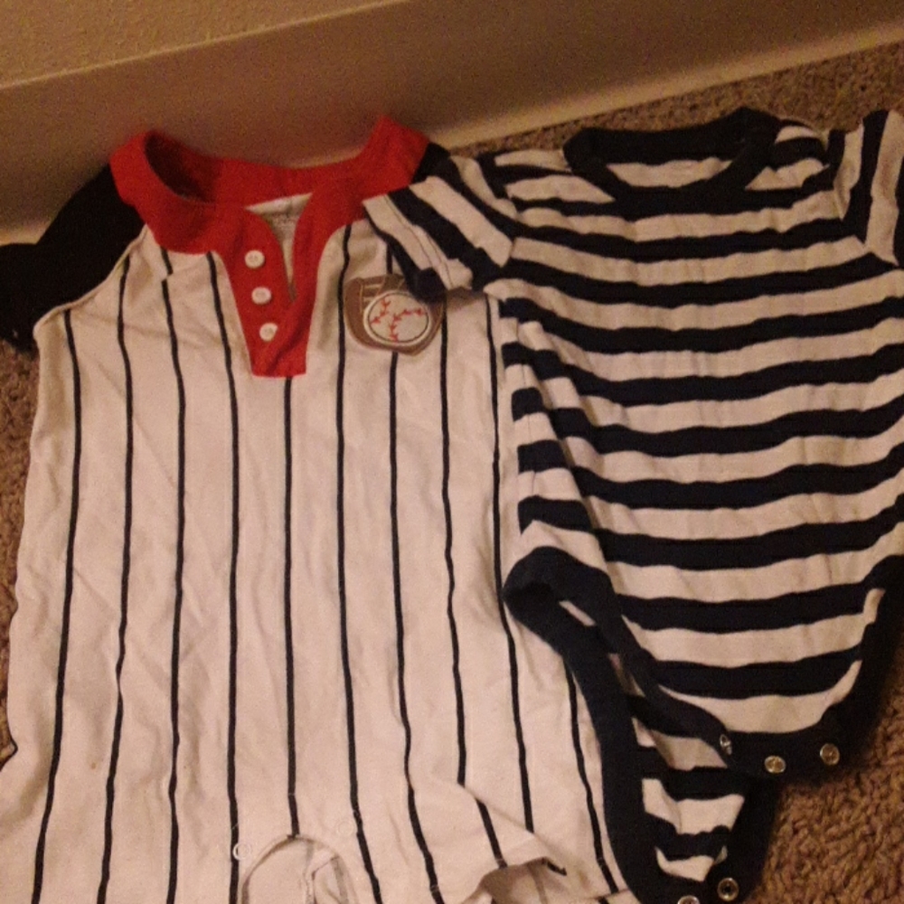 Bundle of two onsies size 18-24 months